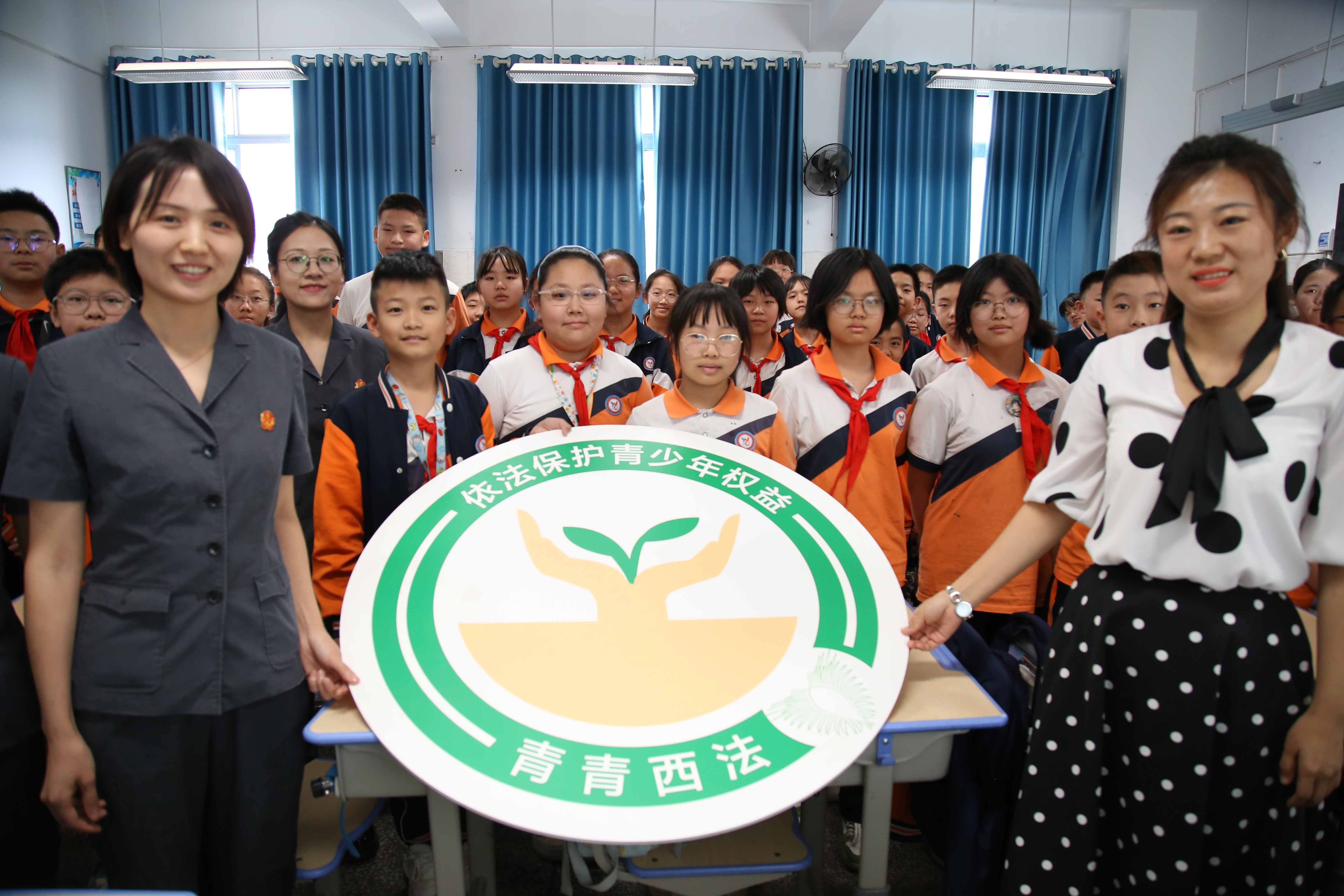 3月22日，西区法院干警前往攀枝花市三十六中小学校开展了以“谨防网络诈骗，远离校园欺凌”为主题的普法宣传活动6.JPG