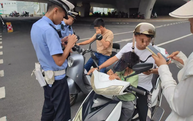 持续亮剑！ 眉山公安交警严查酒驾等重点交通违法行为